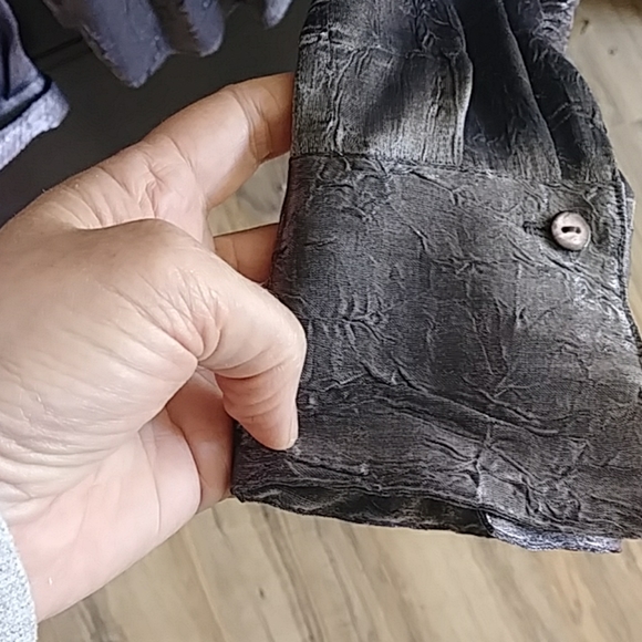 Shirt - Picture 6 of 6